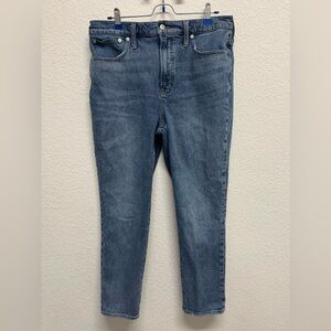 *Madewell Women’s The Perfect Vintage Jean Size 30 R
